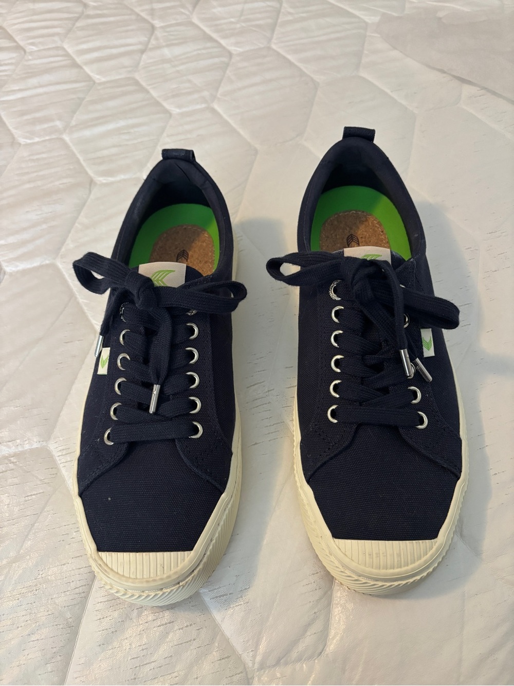 Cariuma OCA Low Navy Canvas Sneaker
